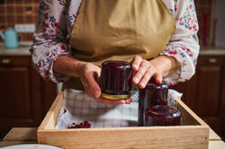 The Ultimate Guide to Selecting and Using Glass Jam Jars for Your Homemade Preserves